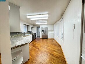 1139 Sierra Vista Way in Lafayette, CA - Building Photo - Building Photo