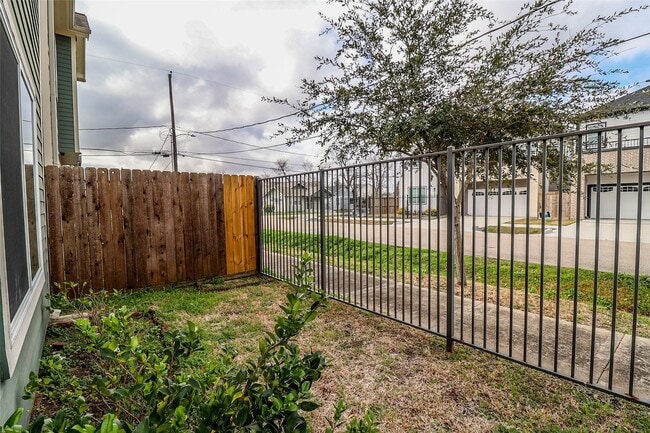 property at 2306 Wipprecht St