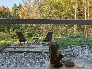 221 Deans Mountain Rd, Unit 1 in Moretown, VT - Foto de edificio - Building Photo