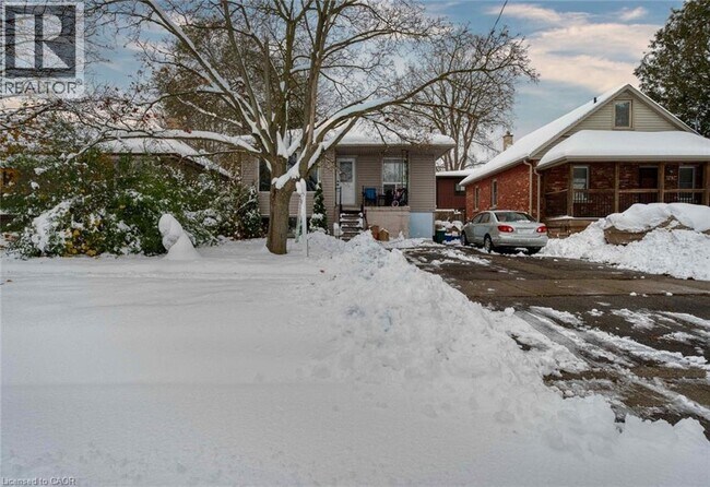 165 Helena Ave in London, ON - Building Photo - Building Photo