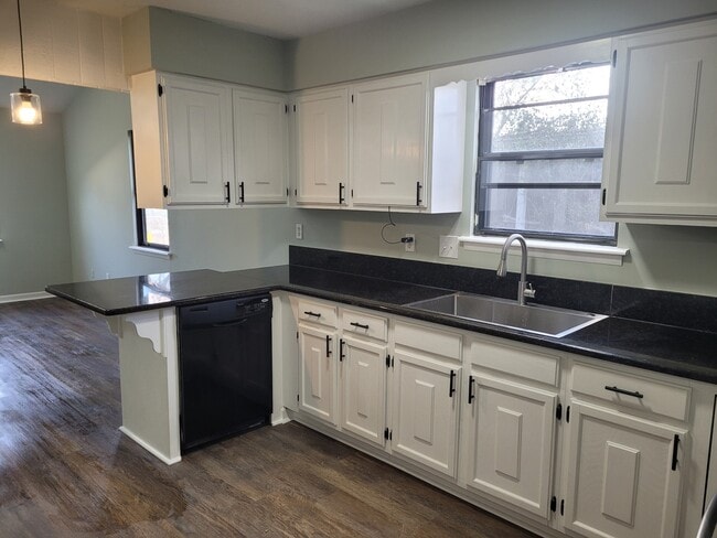 8511 England St in Overland Park, KS - Building Photo - Building Photo