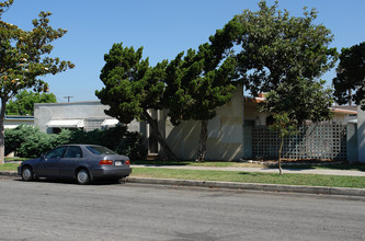 1915 E Wilson Ave in Orange, CA - Building Photo - Building Photo