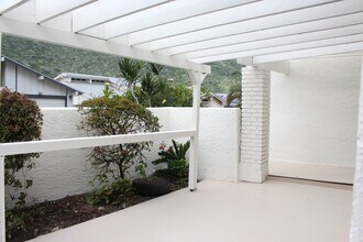 1279 Kaeleku St in Honolulu, HI - Building Photo - Building Photo