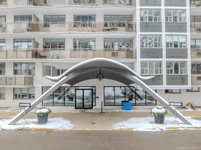 The Dorchester in London, ON - Building Photo - Building Photo