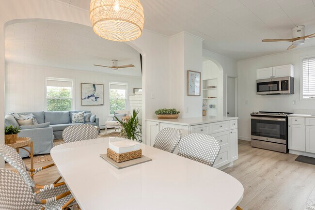 property at 11 Bay Ave