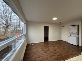 7 Bennett Ave in St John's, NL - Building Photo