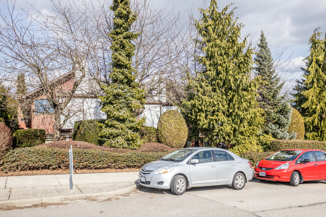 Alderbury Village in Vancouver, BC - Building Photo - Building Photo