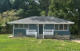 3485 Maplehurst Dr in Decatur, GA - Building Photo