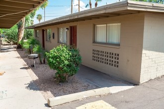 Las Palmas Apartments in Tempe, AZ - Building Photo - Building Photo