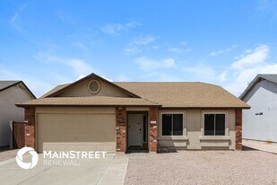 422 N 110th St in Mesa, AZ - Building Photo