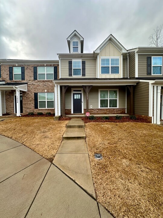 1004 Township Pkwy in Belmont, NC - Building Photo