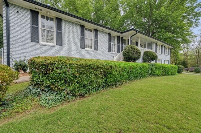 2418 Brookdale Dr NE in Atlanta, GA - Building Photo - Building Photo