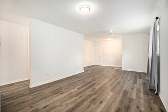 2222 Pickerton Dr in Deer Park, TX - Foto de edificio - Building Photo