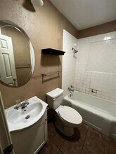833 E N 15th St in Abilene, TX - Foto de edificio - Building Photo