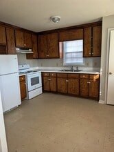 2110 Shamrock Dr E in Wilson, NC - Building Photo - Building Photo