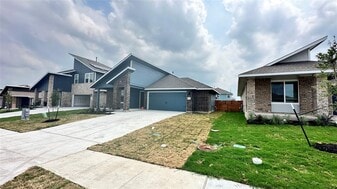 191 Tofalla in Kyle, TX - Building Photo