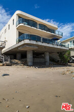 24230 Malibu Rd in Malibu, CA - Building Photo - Building Photo