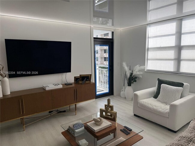 1849 S Ocean Dr in Hallandale Beach, FL - Foto de edificio - Building Photo