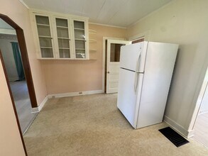 7400 SE Otty St in Milwaukie, OR - Building Photo - Building Photo