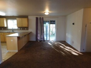 3043 Leah St NE in Salem, OR - Building Photo - Building Photo