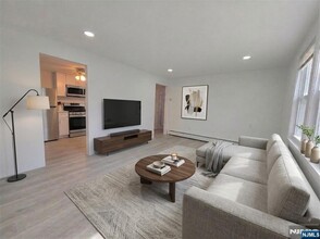 683 Kingsland Ave in Lyndhurst, NJ - Building Photo - Building Photo