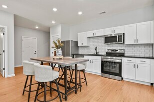 505 W Grand St in Springfield, MO - Building Photo