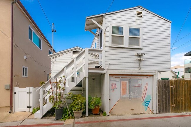 731 Zanzibar Ct, Unit #B