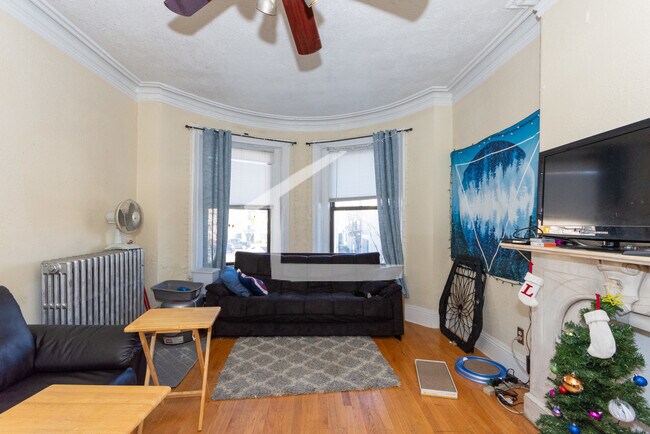 86 Hammond St in Boston, MA - Building Photo - Building Photo