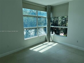 2020 Prairie Ave, Unit 202 in Miami Beach, FL - Building Photo - Building Photo