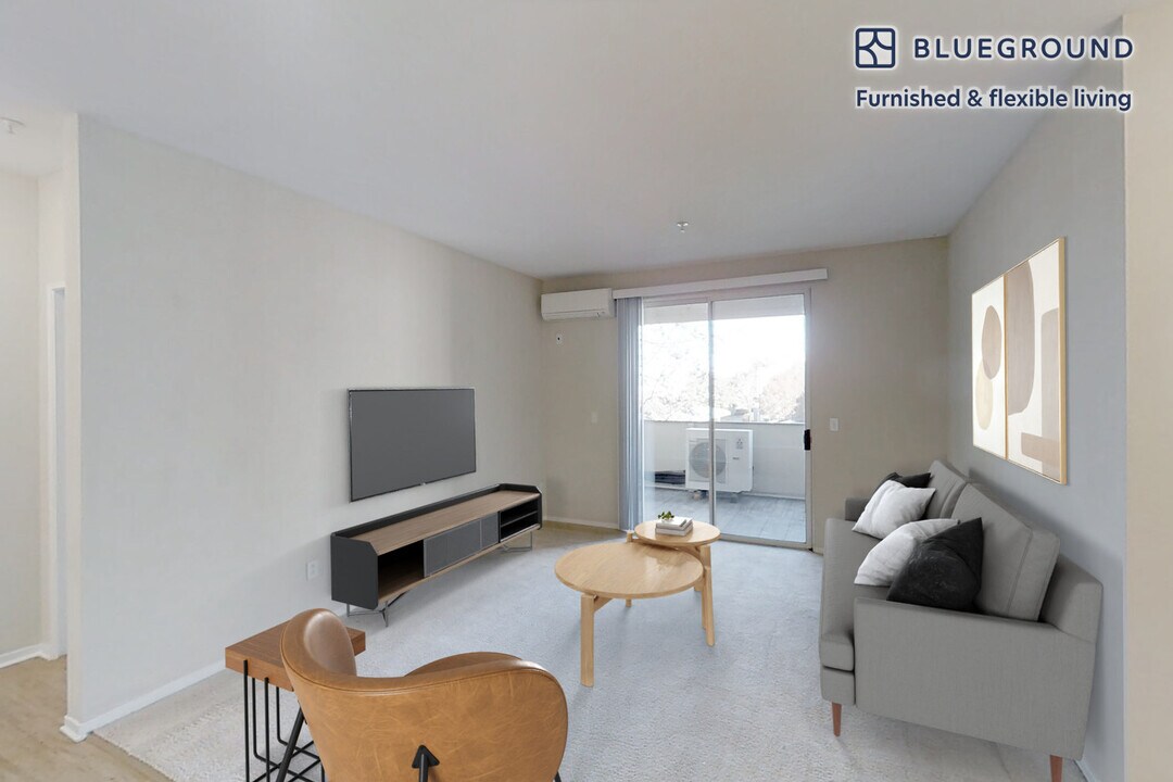 508 Railway Ave, Unit FL1-ID5881A in Campbell, CA - Building Photo