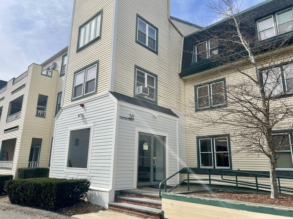 38 Carter St, Unit 307 in Everett, MA - Building Photo