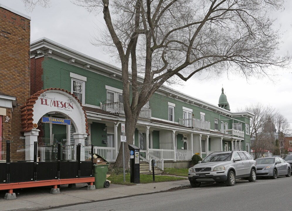 1610-1626 Saint-Joseph Blvd in Montréal, QC - Building Photo