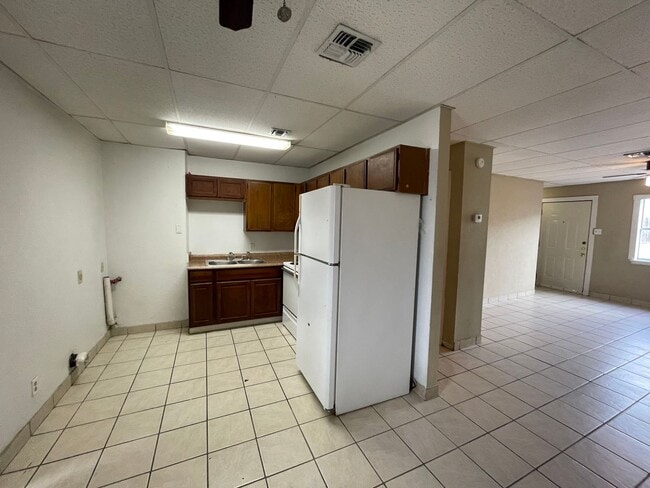 102 N Commonsway Dr in Portland, TX - Building Photo - Building Photo