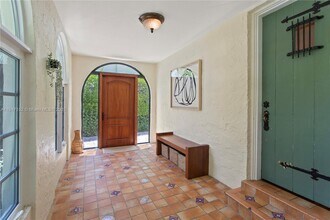 604 Alcazar Ave in Coral Gables, FL - Building Photo - Building Photo