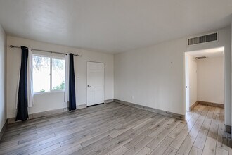 3827 N 18th St in Phoenix, AZ - Building Photo - Building Photo