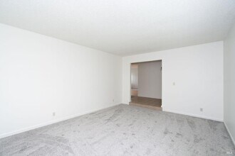 4248 Leafwood Cir E in Santa Rosa, CA - Foto de edificio - Building Photo