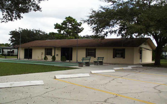 Pine Ridge Estates in Lakeland, FL - Building Photo