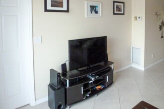 5293 Dixie Dr in Naples, FL - Building Photo - Building Photo