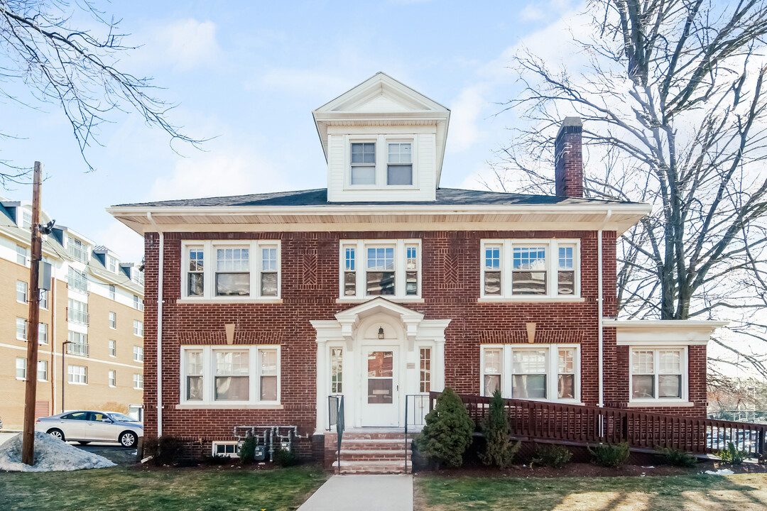 310 Allston St, Unit 1 in Boston, MA - Foto de edificio