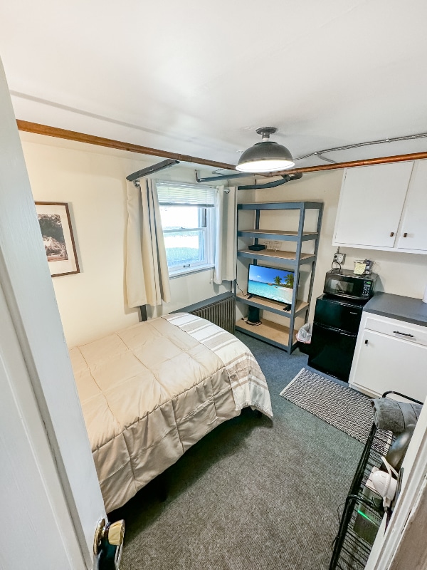 208 2nd St S