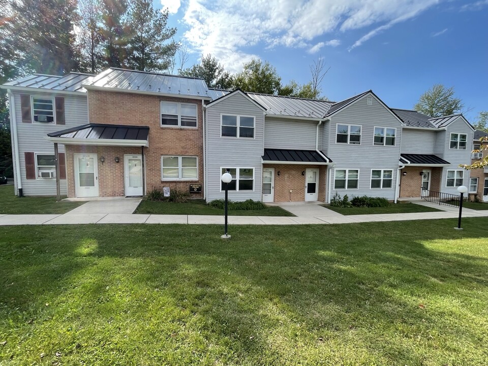 3844 Fox Chase Dr, Unit Fox Hunter in Dover, PA - Foto de edificio