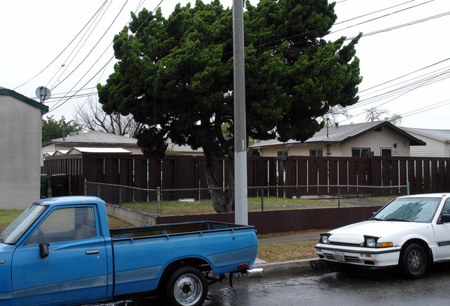 3811 W 110th St in Inglewood, CA - Building Photo - Building Photo