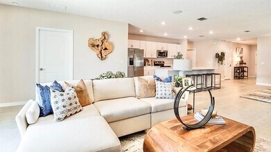 4244 Alice St in Edgewater, FL - Building Photo - Building Photo