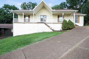 508 Ashlawn Cir in Nashville, TN - Building Photo