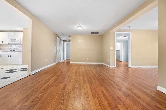property at 16-18-18 Ropes St