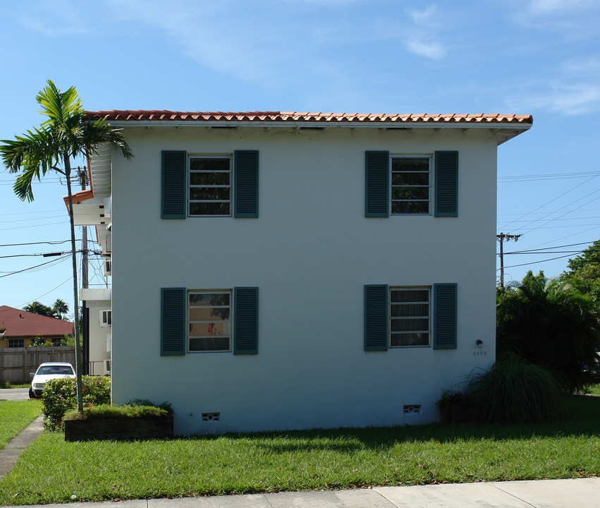 2398 SW Coral Way in Coral Gables, FL - Building Photo