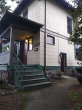 4275 Whitman Ave N in Seattle, WA - Building Photo - Building Photo
