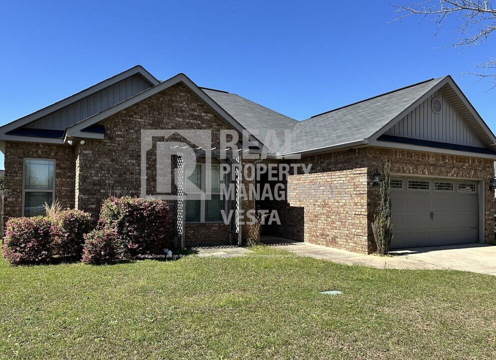 307 Amber Dr in Byron, GA - Building Photo