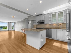 458 Beacon St in Boston, MA - Foto de edificio - Building Photo