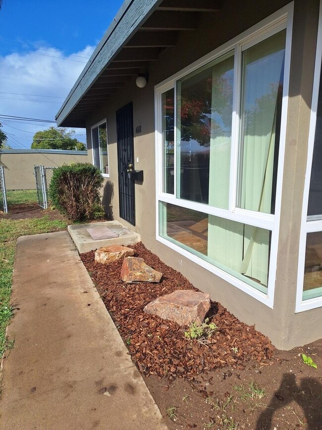 4888 Clairemont Dr in San Diego, CA - Building Photo - Building Photo